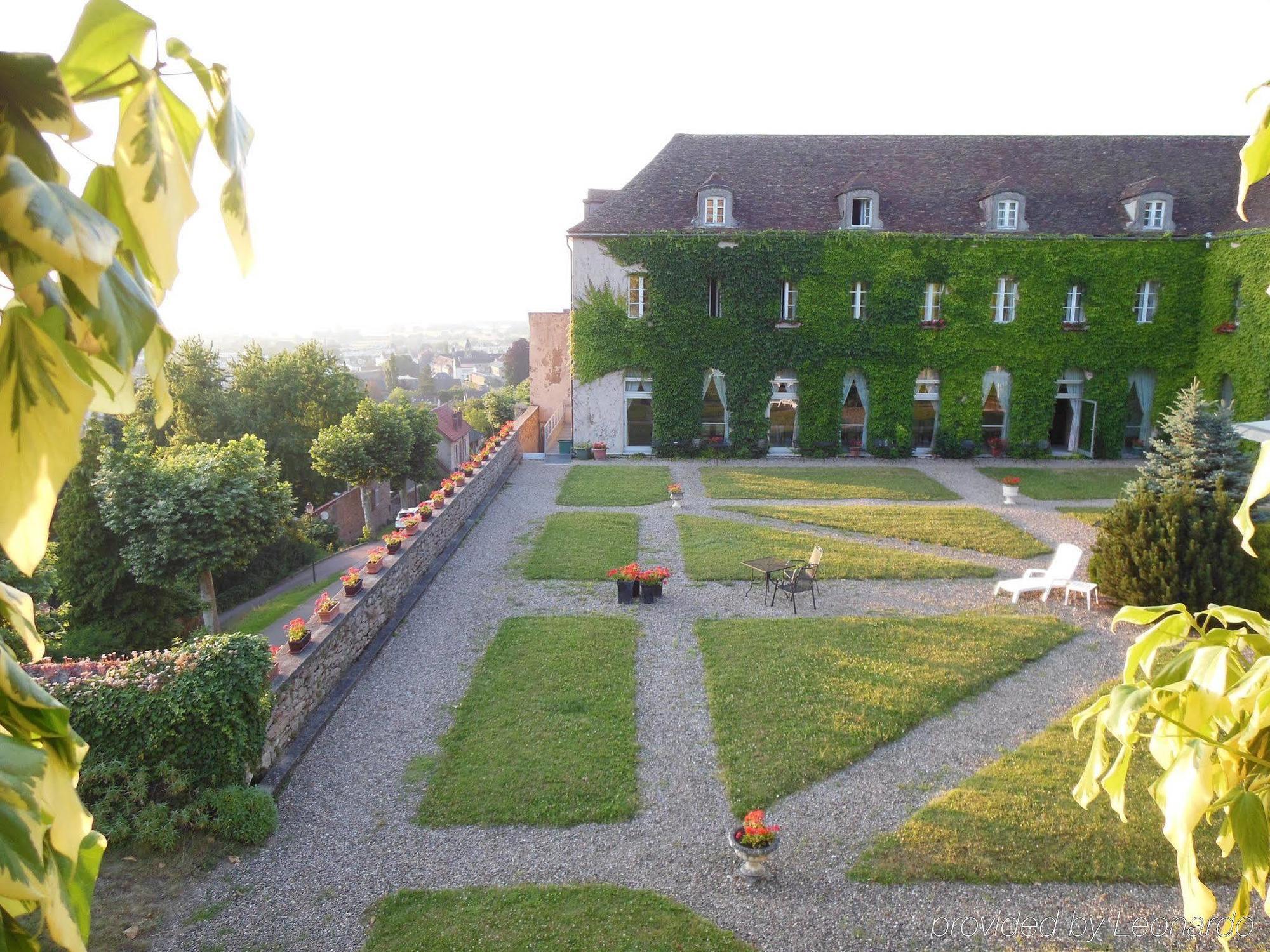 Hotel Les Ursulines Autun Exterior foto